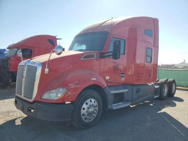 2016 Kenworth T680 Semi Truck