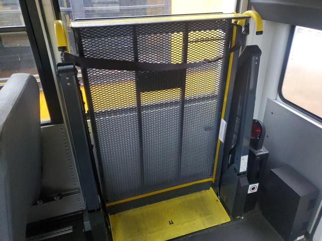 2014 Chevrolet 2014 Collins Bantam G4500-School Bus