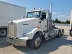 2011 Kenworth T800 Semi Truck
