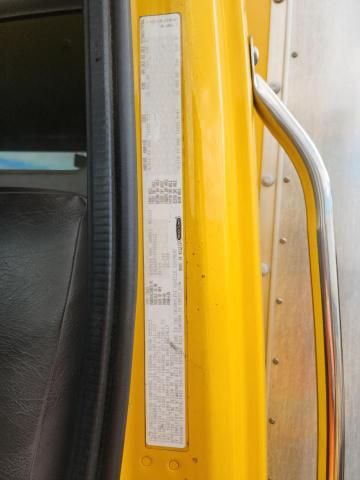2015 Freightliner M2 106 MED-BOX Truck