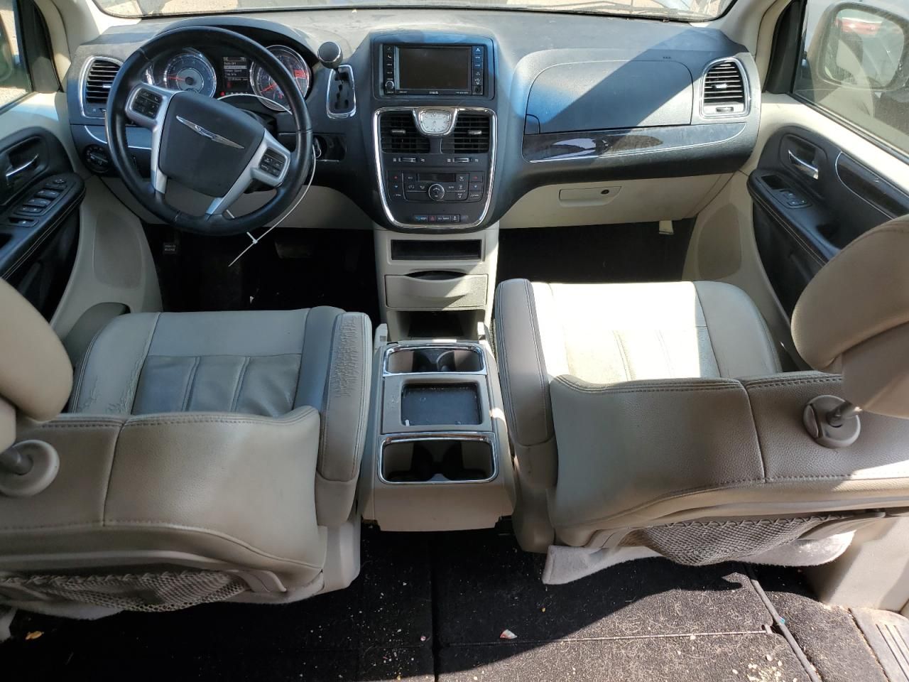 2013 Chrysler Town & Country Touring
