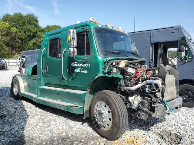 2022 Freightliner Business Class M2 Semi Truck