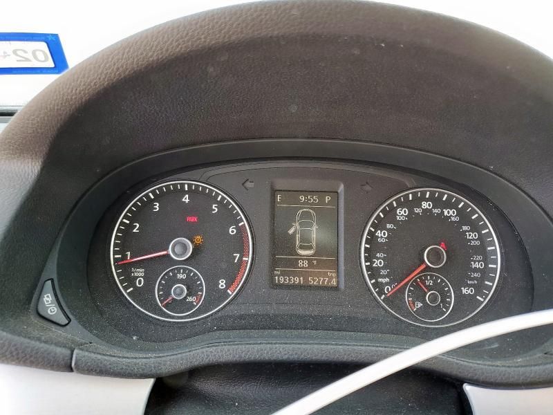 2013 Volkswagen Passat SE