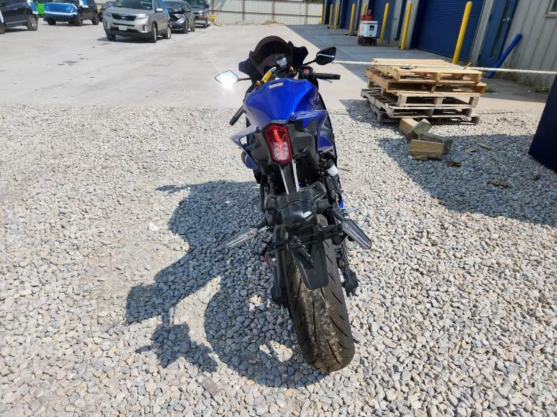 2025 Yamaha YZFR7