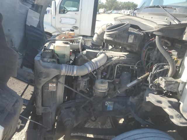 2017 Kenworth T680 Semi Truck