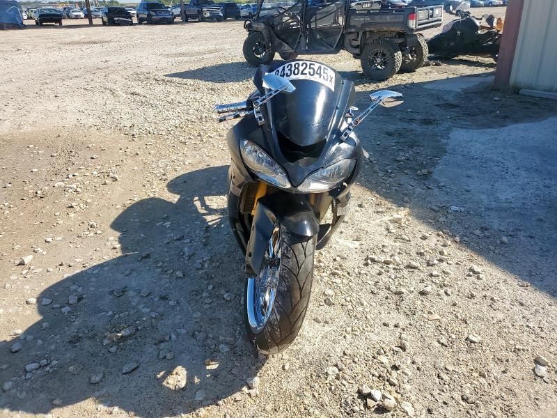 2005 Kawasaki Ninja ZX 10R