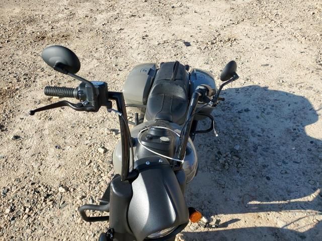2023 Indian Motorcycle Co. Springfield Dark Horse