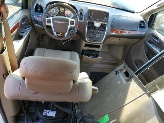 2015 Chrysler Town & Country Touring