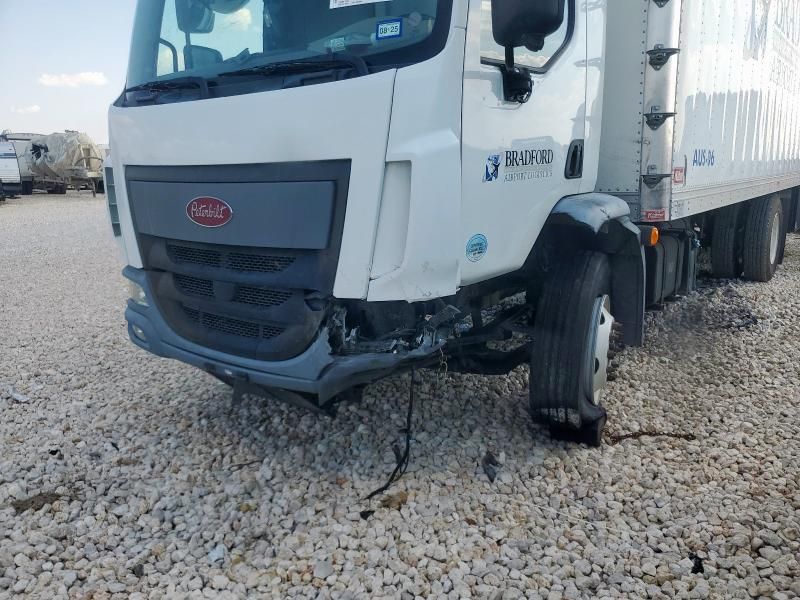 2021 Peterbilt Tractor 2021 Peterbilt 220 Refrigerated Truck