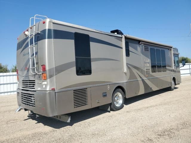 2005 Winnebago 2005 Freightliner Chassis X Line Motor Home