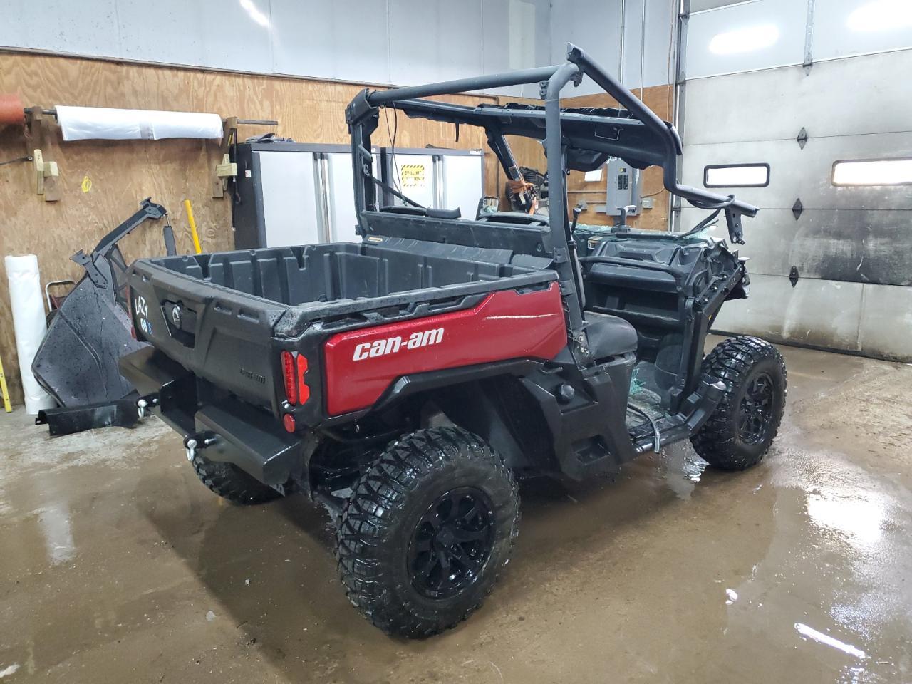 2024 Can-Am Defender XT HD10 CAM