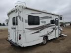 2011 Ford Econoline E350 Super Duty Cutaway Van