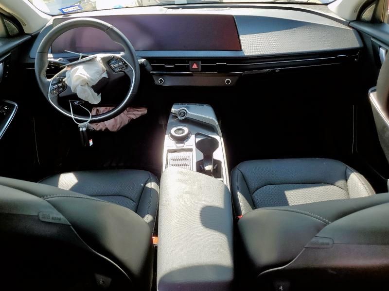 2022 KIA EV6 Light