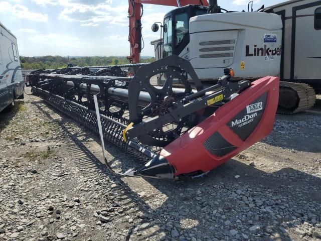 2019 Mac Don FD140 Flex Draper Head