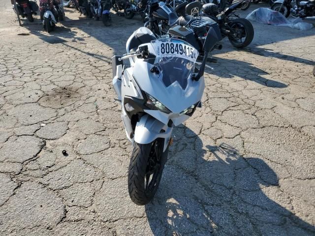 2025 Kawasaki EX500