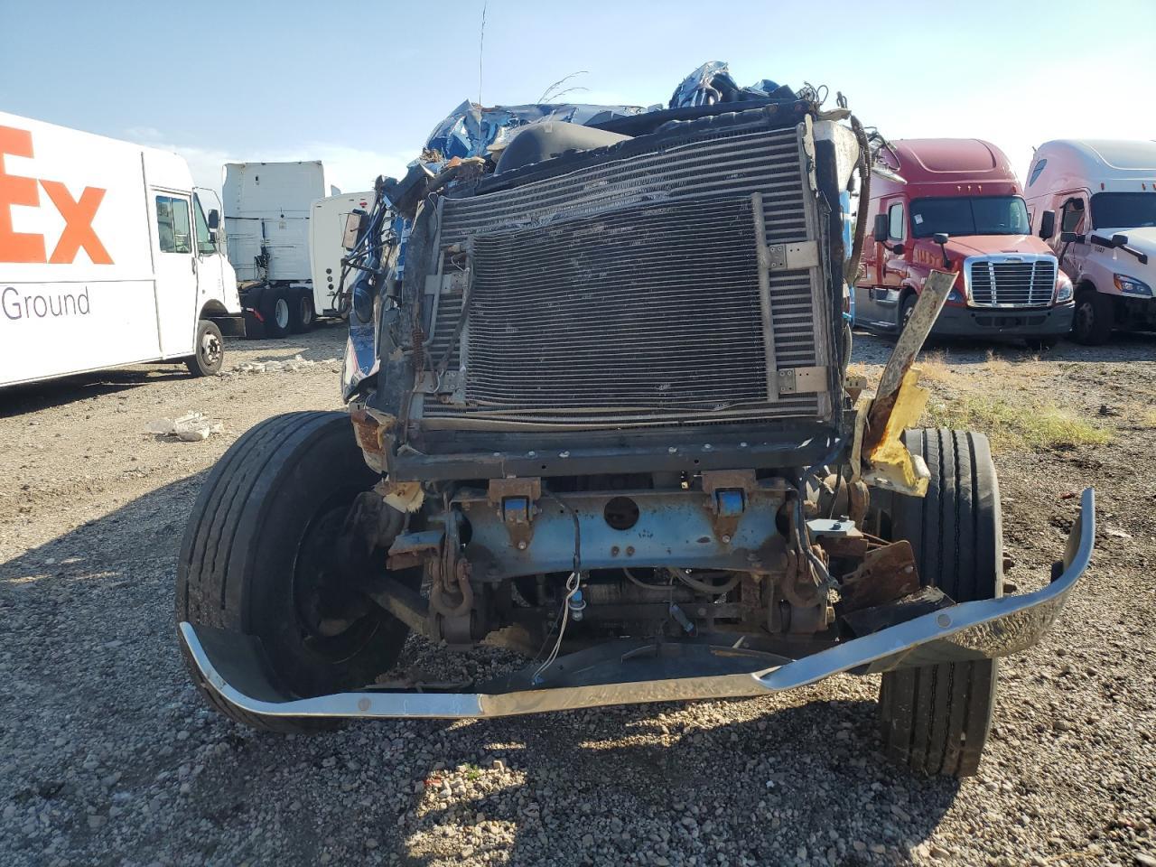 1999 Mack CH613 Flatbed Truck