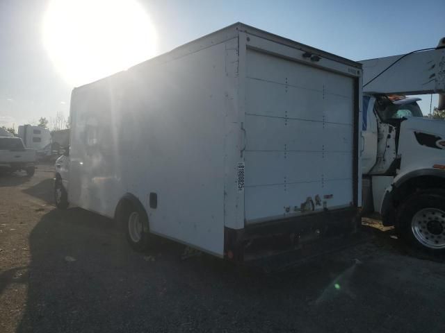2018 Ford Econoline E350 Super Duty Cutaway Van