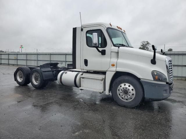 2018 Freightliner Cascadia 125 Semi Truck
