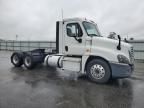 2018 Freightliner Cascadia 125 Semi Truck