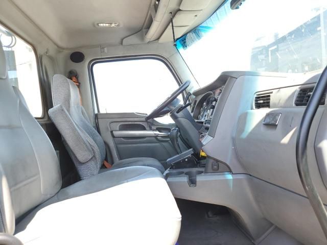 2015 Kenworth T680 Semi Truck