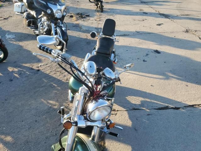 2004 Suzuki VL800