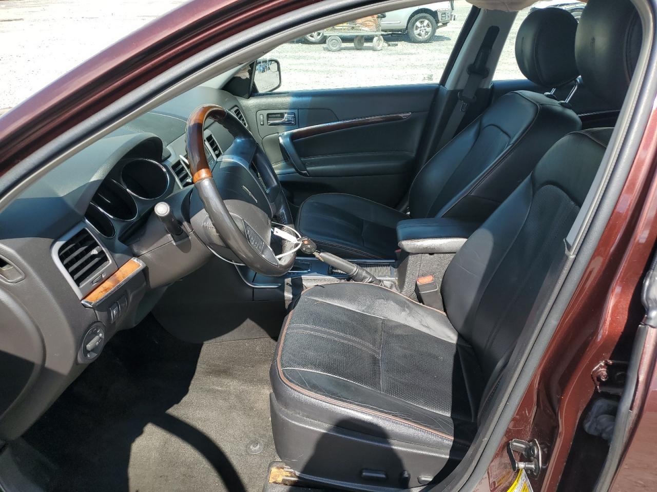 2012 Lincoln Townhouse MKZ