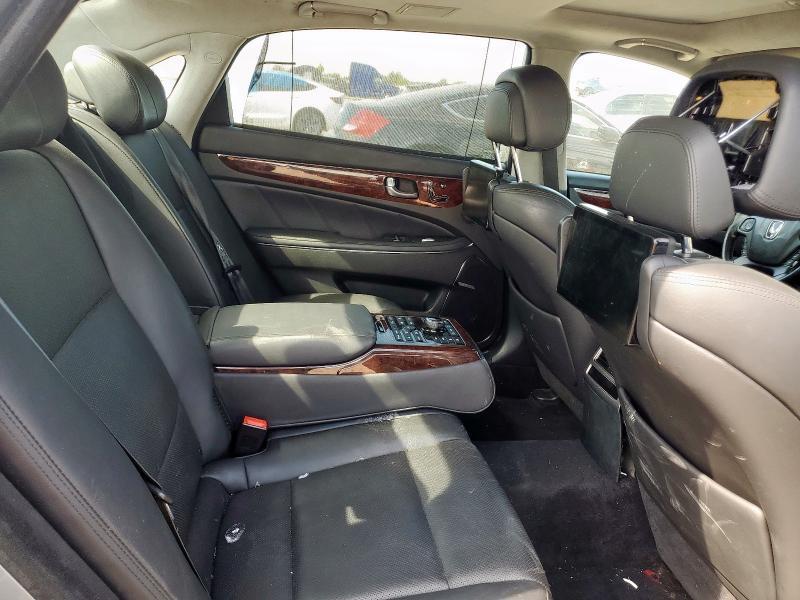 2016 Hyundai Equus Signature