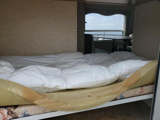 2005 Thor Four Winds