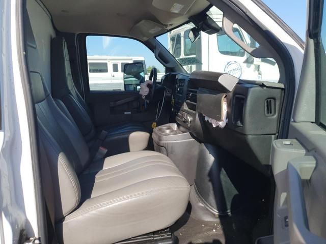 2022 GMC Savana CUT-Trucks Expeditor Truck