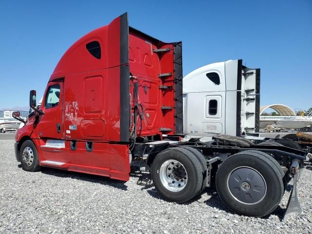 2020 Freightliner Cascadia 126 Semi Truck