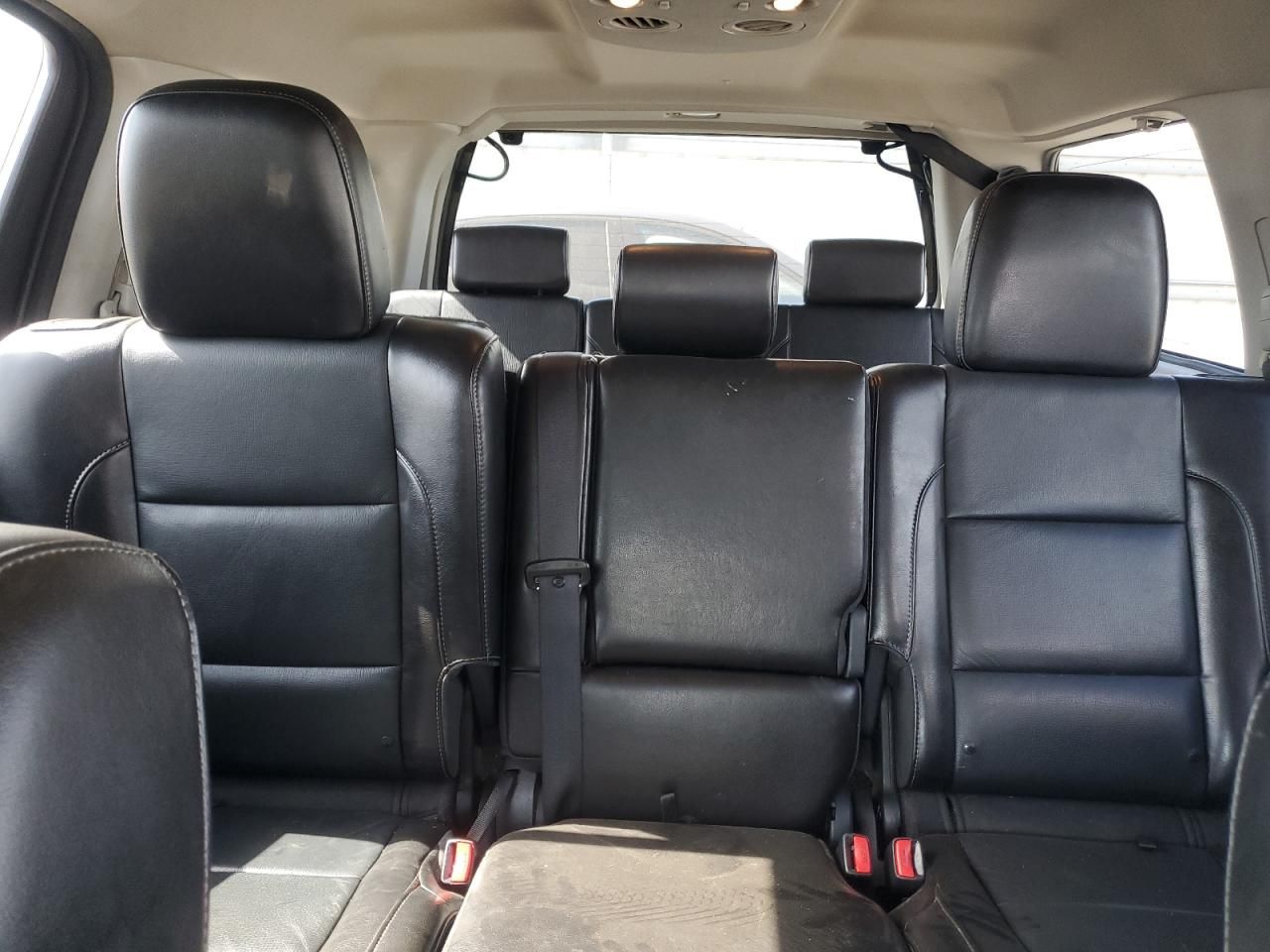 2015 Nissan Armada sv