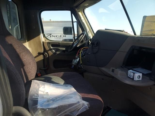 2018 Freightliner Cascadia 113 Semi Truck