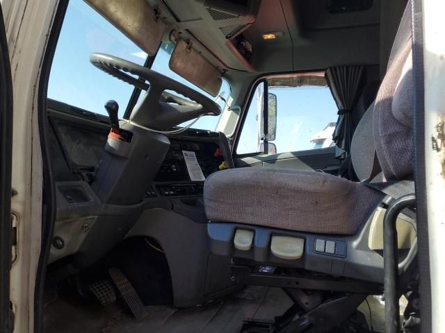 2006 Freightliner COLUMBIA120 Semi Truck