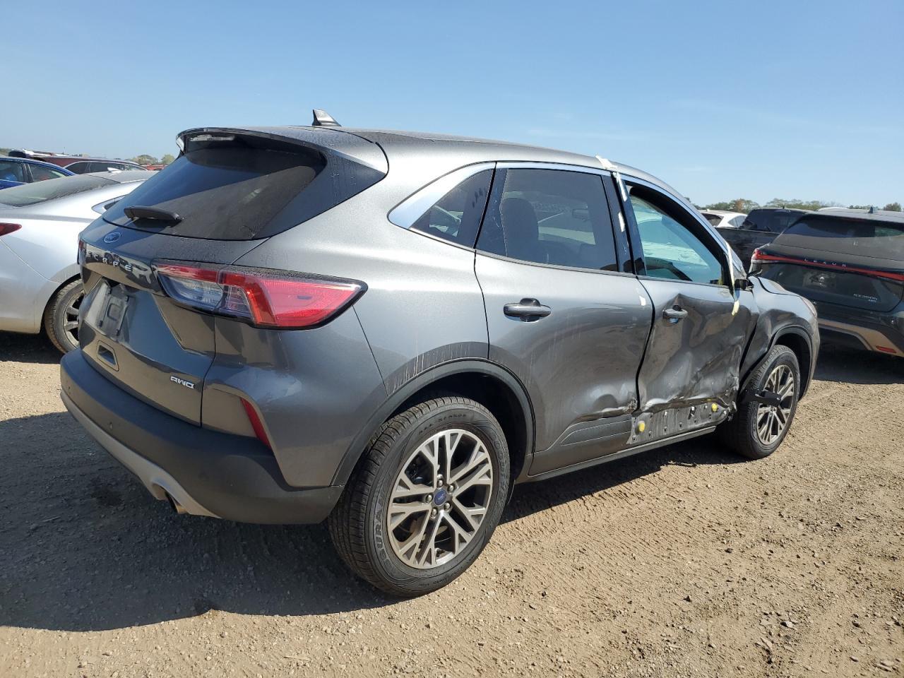 2022 Ford Escape sel