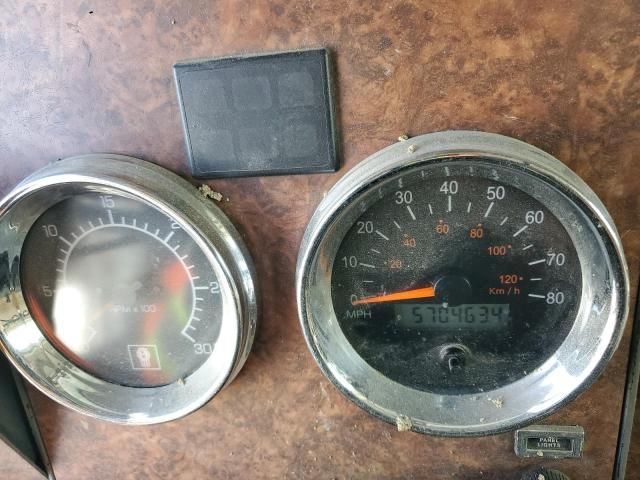 2004 Kenworth T800 Semi Truck