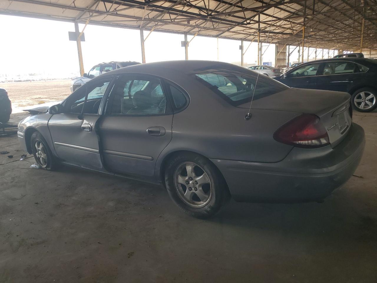 2006 Ford Taurus se