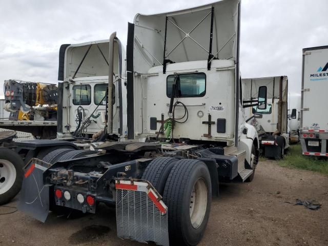 2017 Kenworth T680 Semi Truck