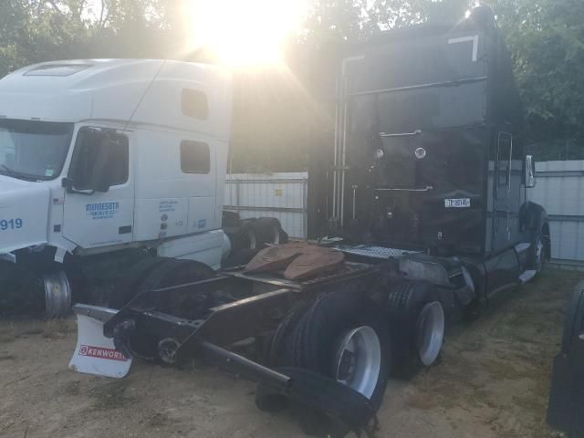 2016 Kenworth T680 Semi Truck