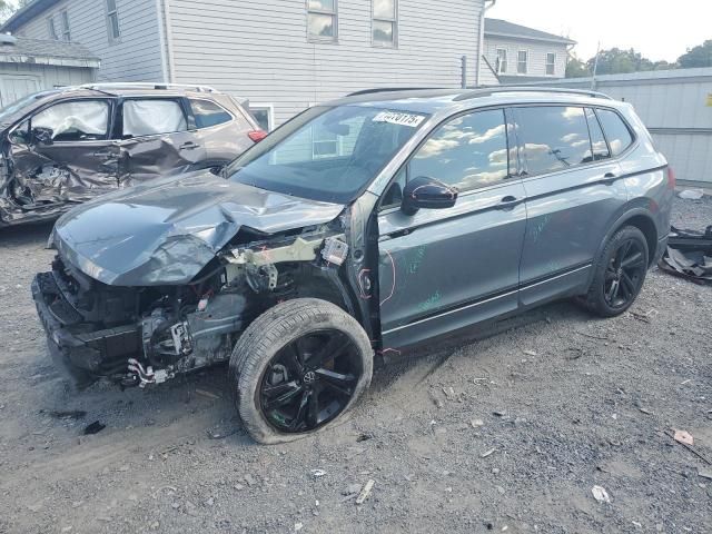 2024 Volkswagen Tiguan se R-line Black