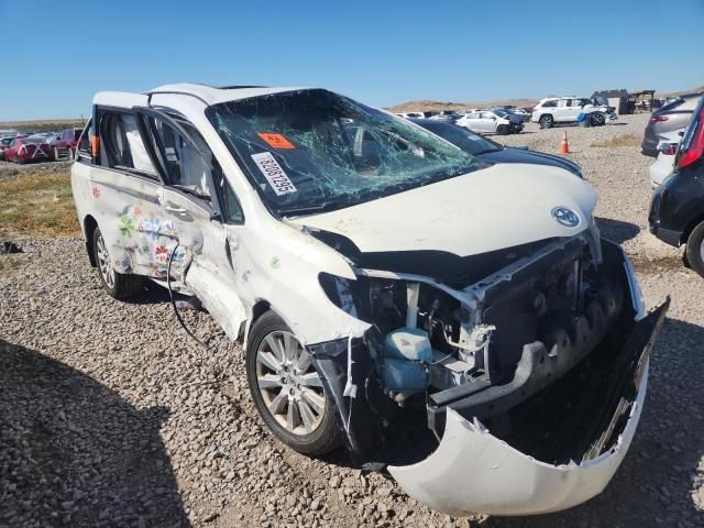 2013 Toyota Sienna XLE