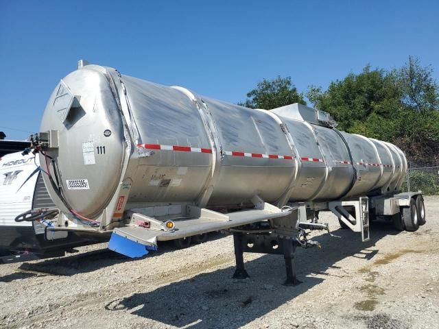 2014 Heil Vacuum Trailer