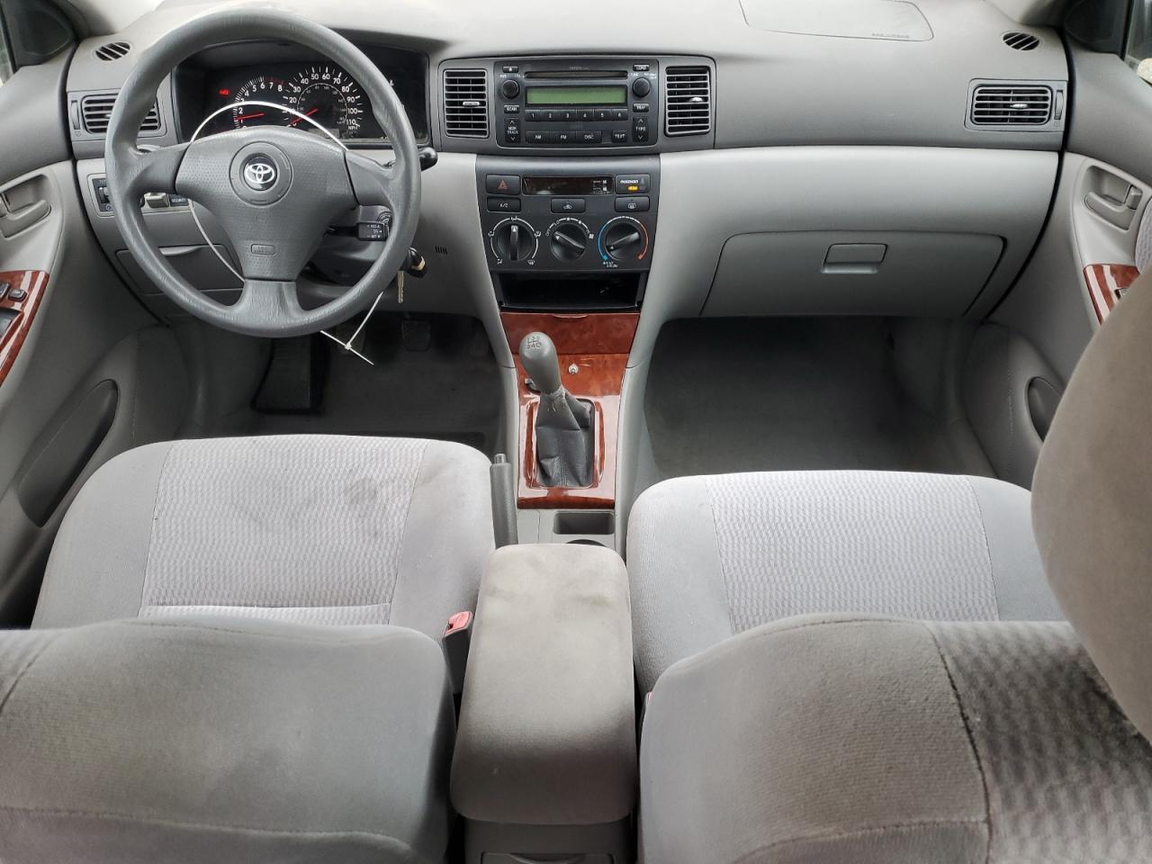 2005 Toyota Corolla le