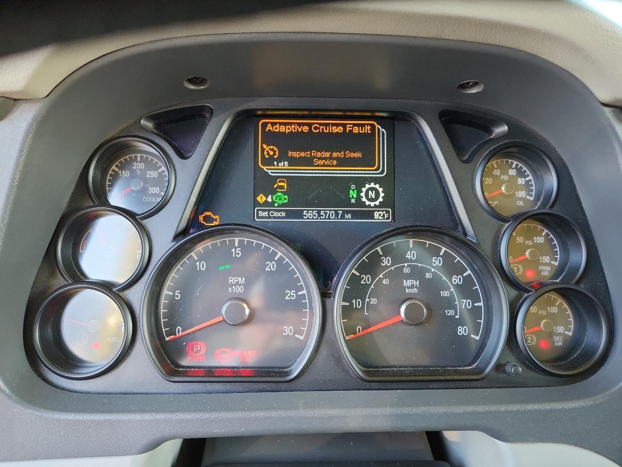 2020 Peterbilt 579 Semi Truck