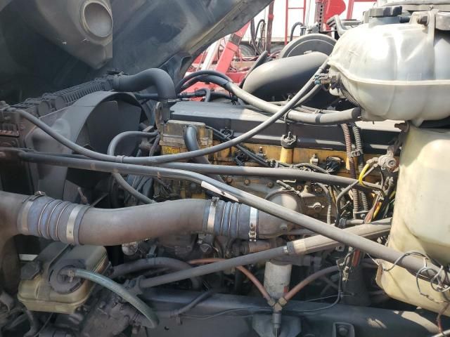 2006 Freightliner Columbia 120 Semi Truck
