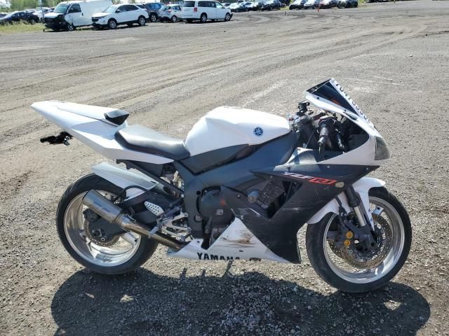 2002 Yamaha YZFR1