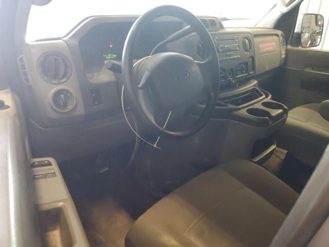 2014 Ford Econoline E350 Super Duty Wagon