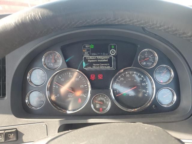 2020 Kenworth T680 Semi Truck