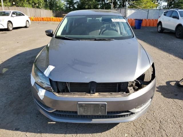 2014 Volkswagen Passat SE