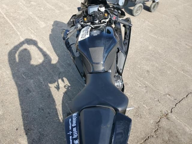 2025 Yamaha YZFR7