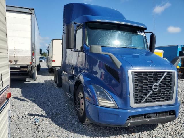 2019 Volvo VNR Semi Truck